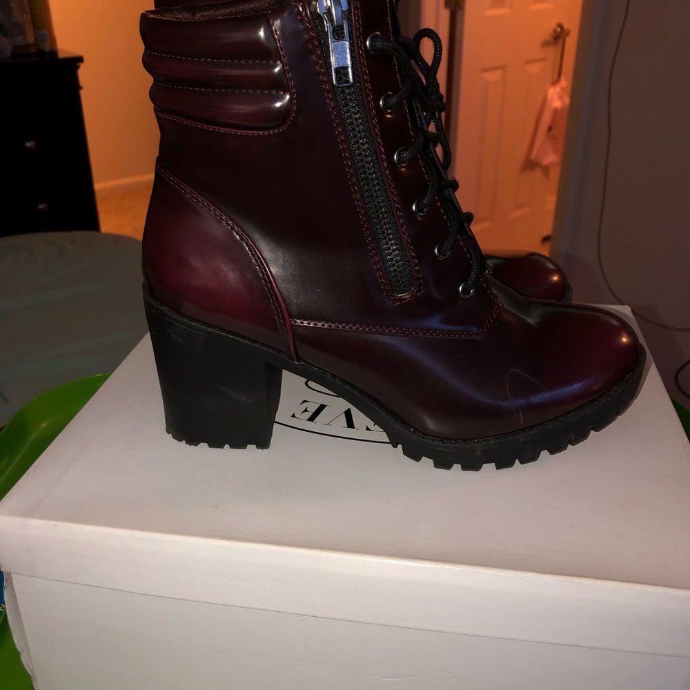 Steve Madden boots